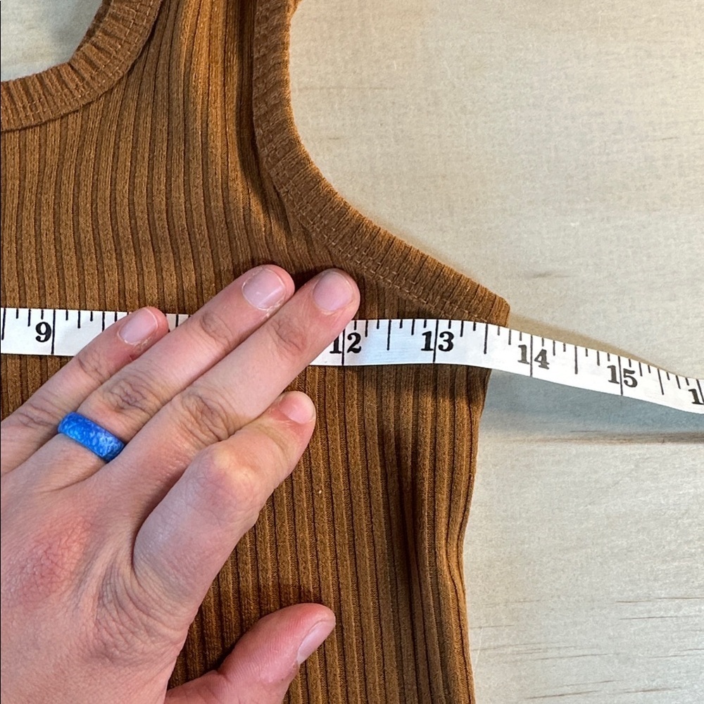 SHEIN Cropped Ribbed Tank - Picture 5 of 6